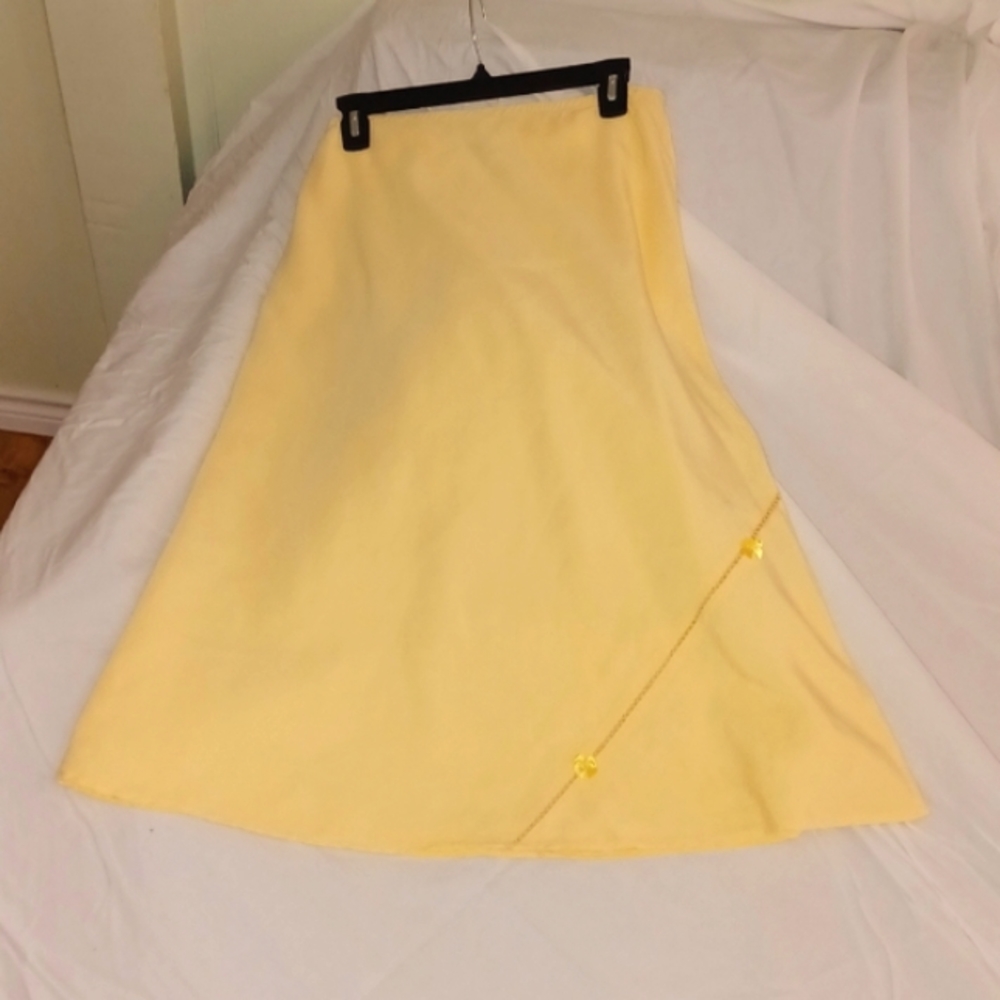 C.L.C Yellow linen bias cut Midi skirt w/elasticated waist and trim at hem NWOT